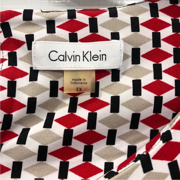 Calvin Klein black, tan and red sleeveless round neck blouse - Picture 3 of 6